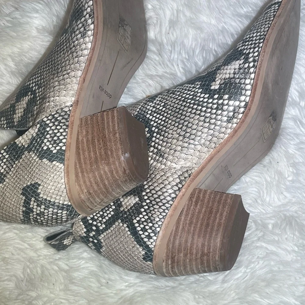 Dolce vita women’s leather faux snake print ankle boots size 8.5